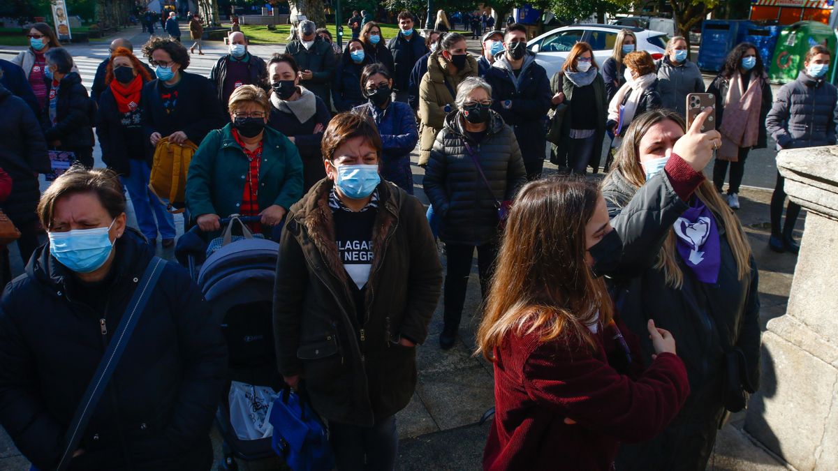 25N: Galicia salió a la calle vestida de morado
