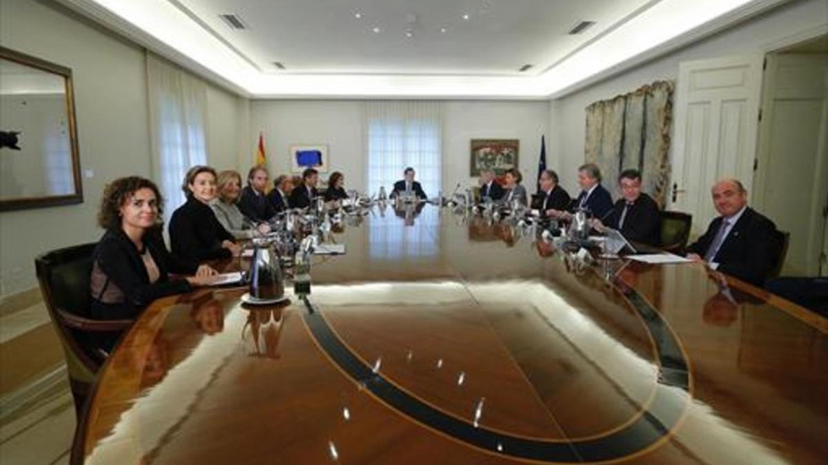 El presidente Rajoy preside en La Moncloa la reunión del Consejo de Ministros, el pasado viernes.