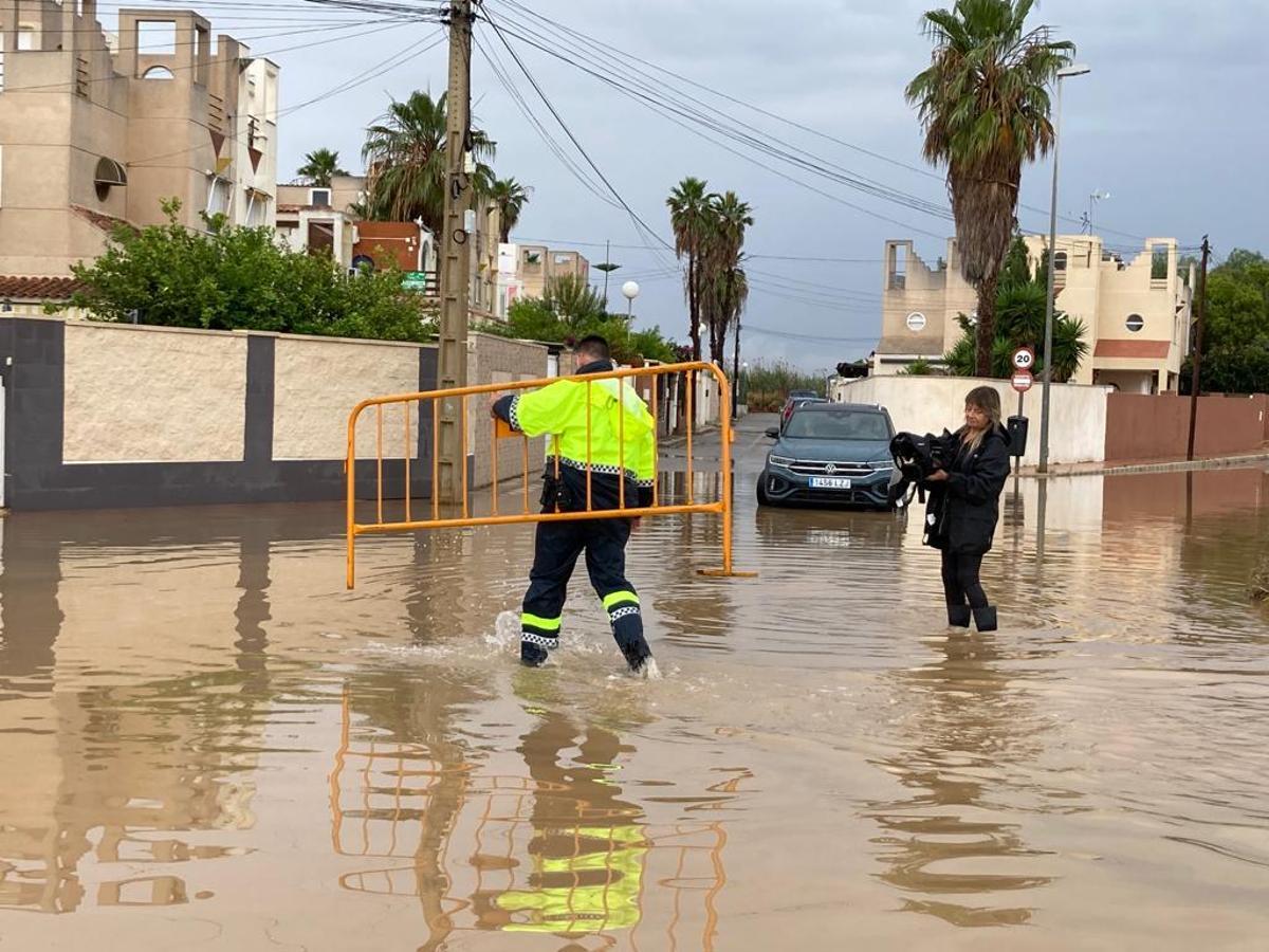 La Policía Local corta al tráfico la calle Gavilán en Torreta III- Lago Sal esta semana