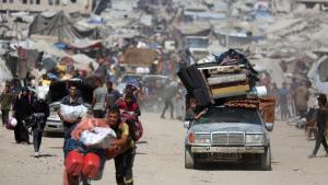 Palestinos desplazados a causa de la ofensiva del Ejército de Israel contra la ciudad de Gaza, en el orte de la Franja de Gaza