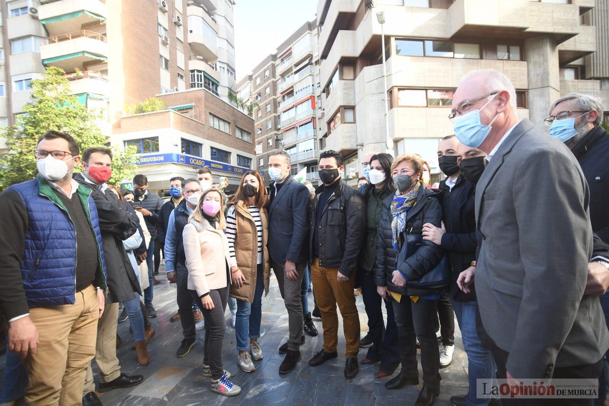 Miles de agricultores y ganaderos toman las calles de Murcia