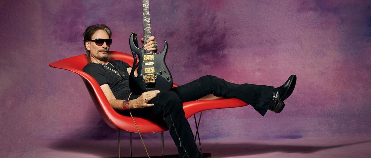 El guitarrista neoyorquino Steve Vai.