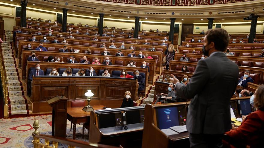 Pablo Casado al presidente: "¿Ordenó falsear las previsiones económicas del INE?".