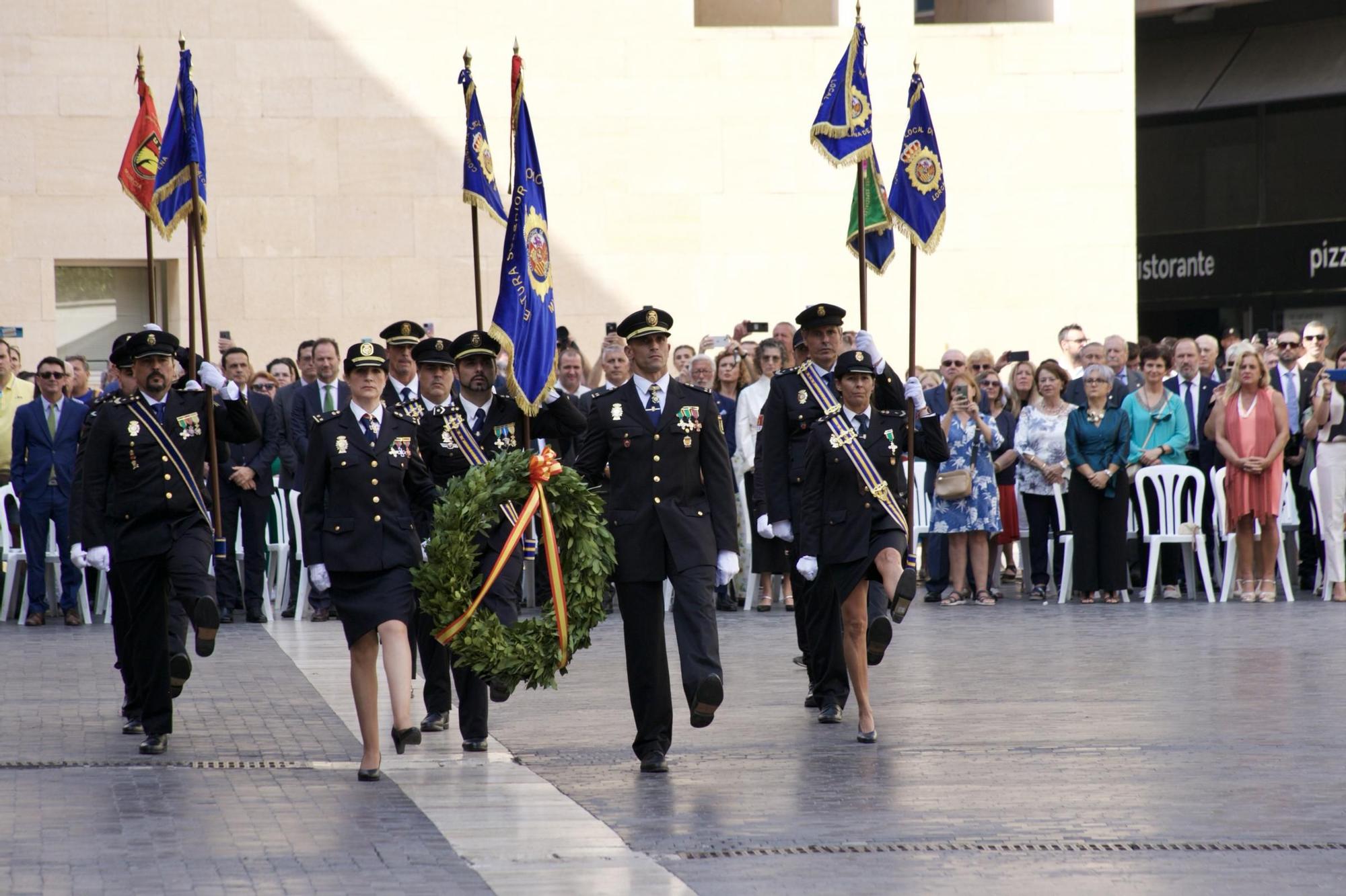 Las imágenes del acto de la Policía Nacional en Murcia por la Fiesta Nacional