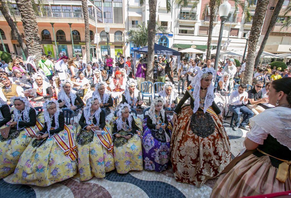 Entrega de los Premios a la Promoción del Uso del Valenciano en los "llibrets" de hogueras y barracas