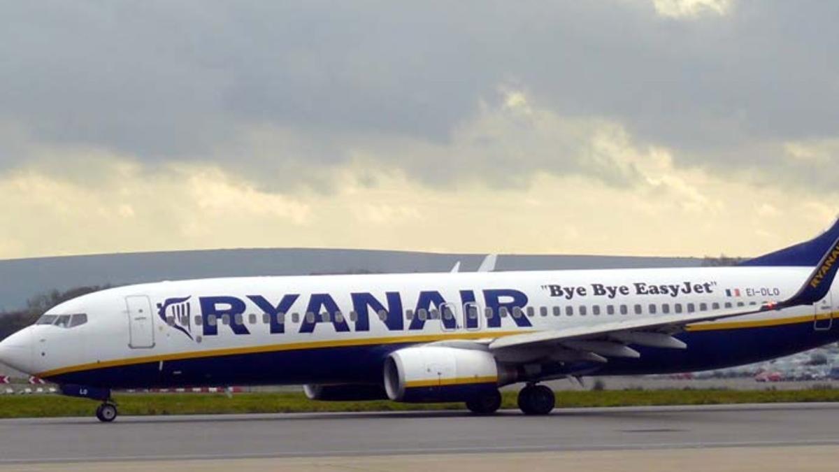 Ryanair cobrará por llevar maletas de mano