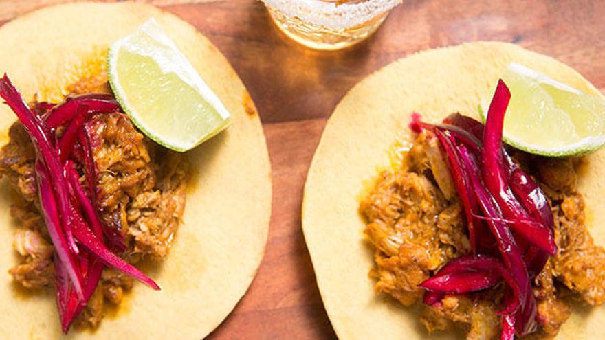 Tacos de cochinita pibil