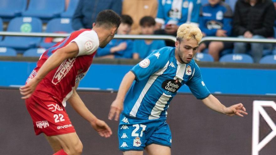 David Mella, en Riazor el pasado sábado, en su estreno con el primer equipo del Dépor. |  // CASTELEIRO / ROLLER A.