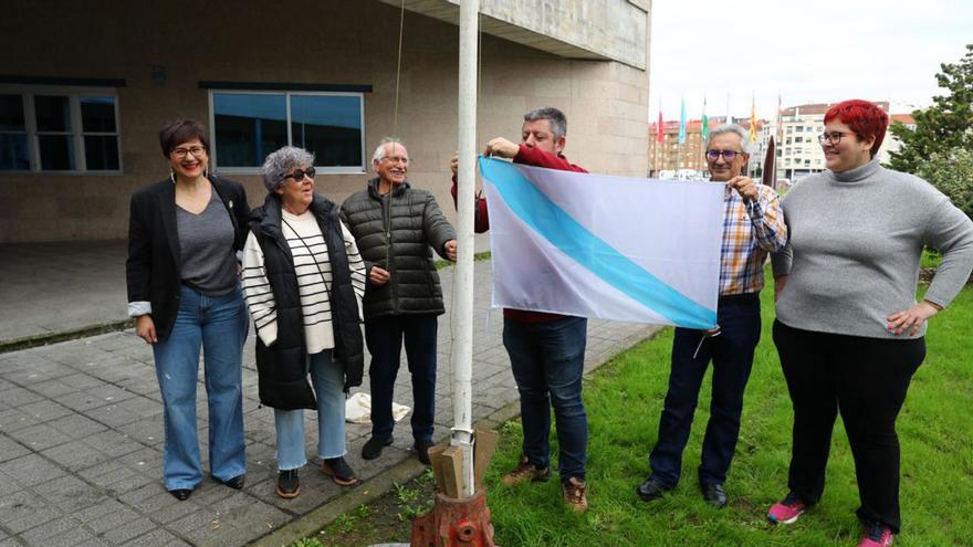 El BNG iza banderas con motivo del 105 aniversario de la asamblea nacionalista | I. ABELLA