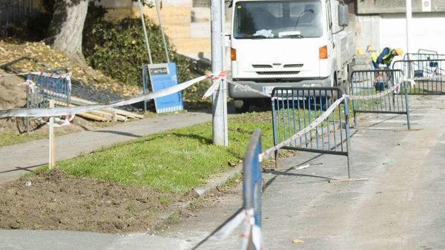 Obras del carril bici en la calle Pablo Picasso.