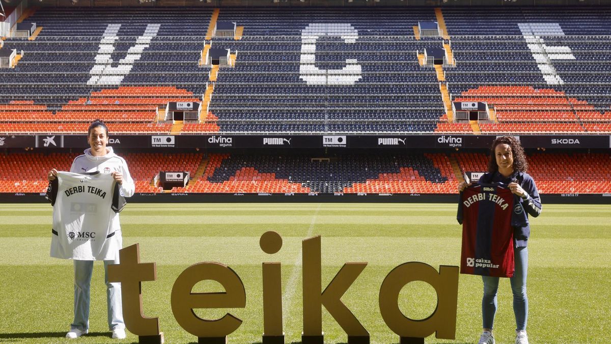 Marta Carro y María Alharilla en la presentación del derbi Teika