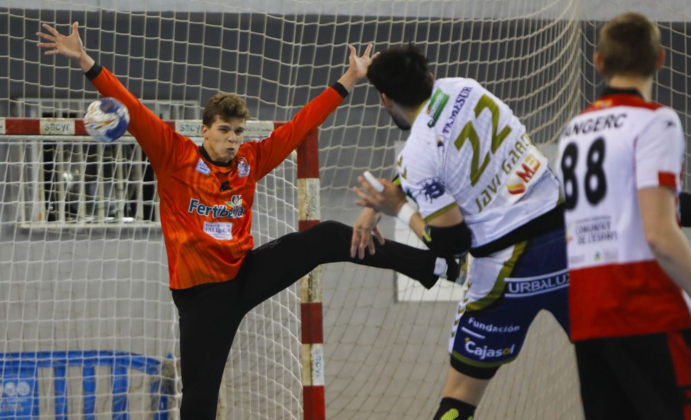 Balonmano Puerto de Sagunto - Puente Geníl, en imágenes.