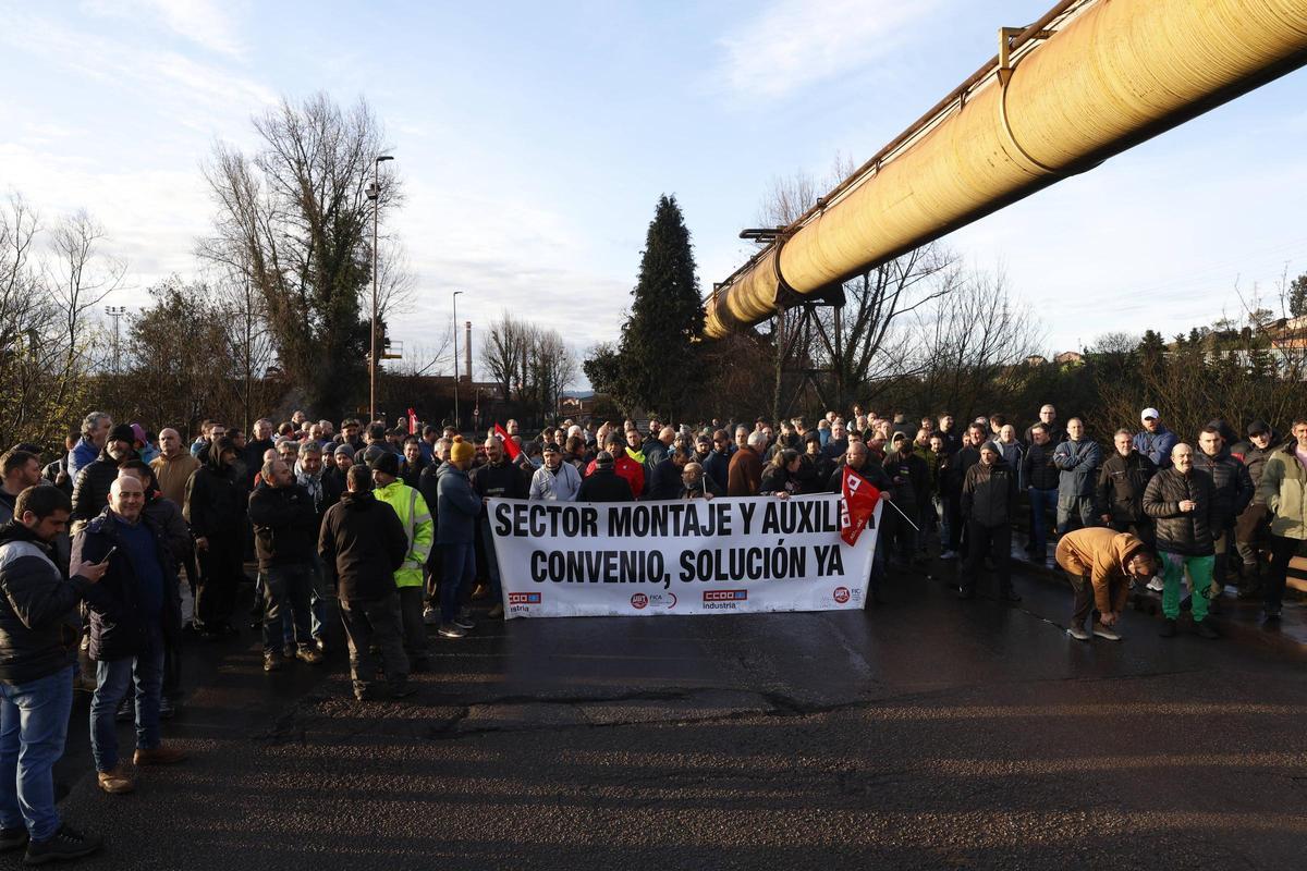La huelga de la industria auxiliar asturiana, en imágenes