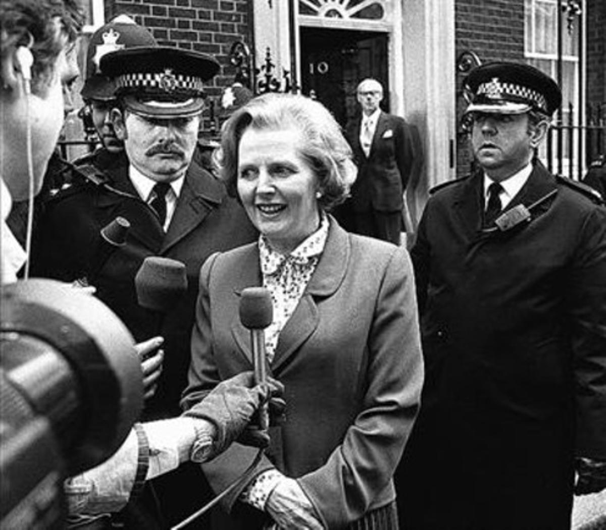 La cintura. Thatcher, el seu primer dia a Downing Street, el 1979.