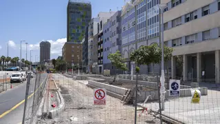 La entrada y salida a los garajes particulares de Eduardo Benot será por Albareda