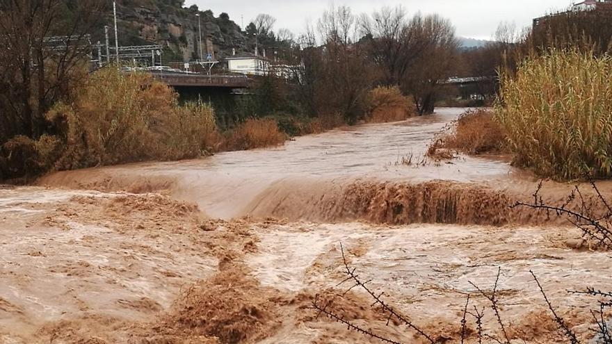 Imatge d&#039;arxiu del riu Cardener, crescut per un temporal