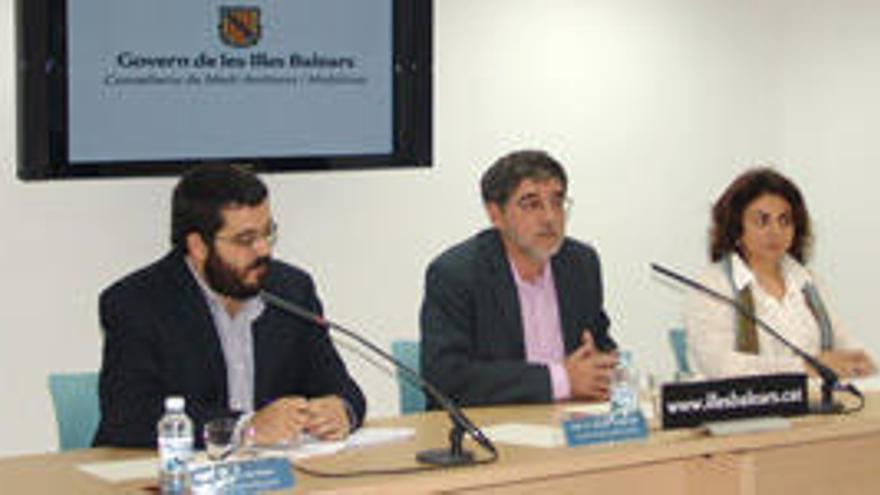 Vicenç Vidal, Gabriel Vicens yJoana Campomar, durante la rueda de prensa