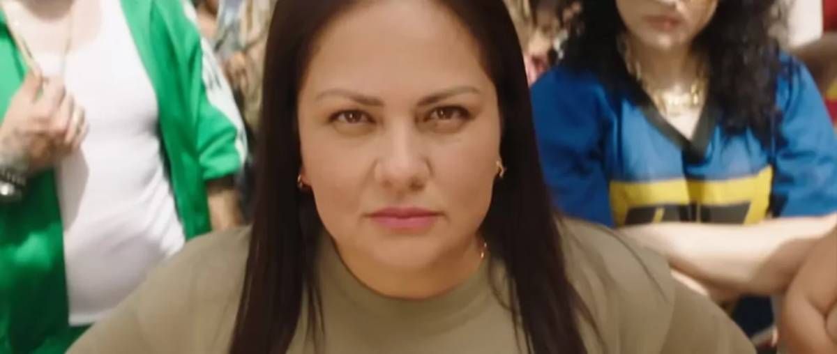 Lilly Melgar en el videoclip de 'El jefe'