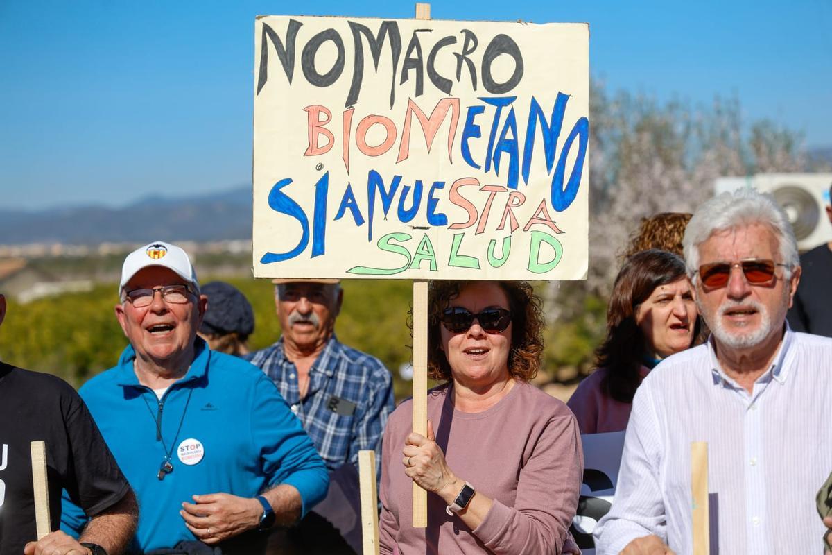 Protesta contra la planta de biometano de Llíria por el inicio de las obras