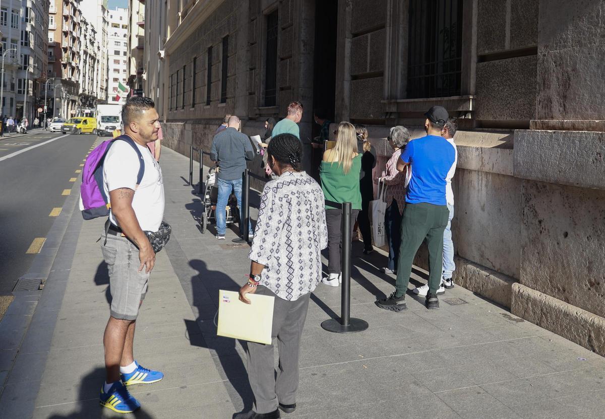 Oficina del padrón en el Ayuntamiento de València.