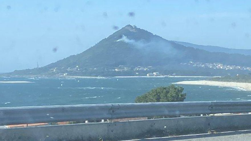 Extinguido el incendio en el monte de Santa Trega, que afectó a 0,2 hectáreas