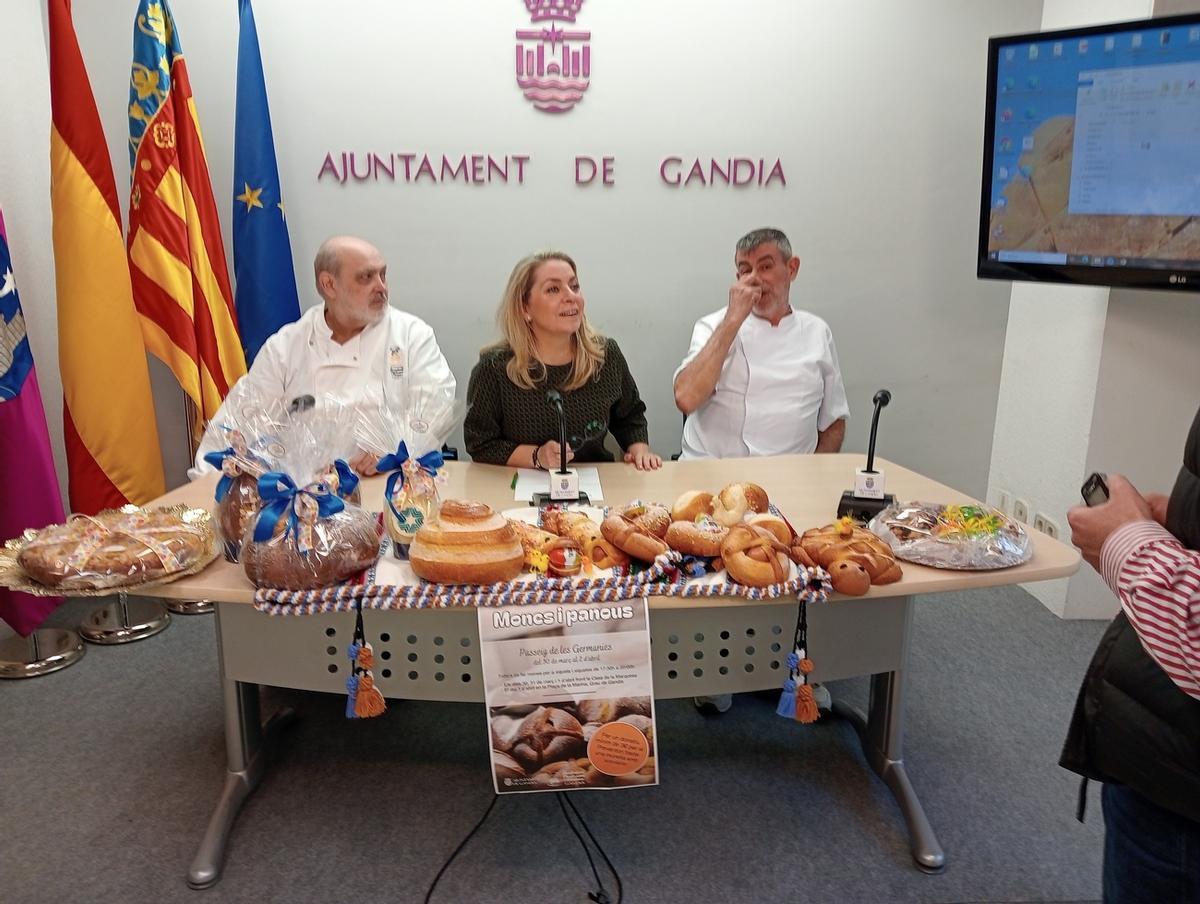 La presentación de la Mostra Mones i Panous de Gandia