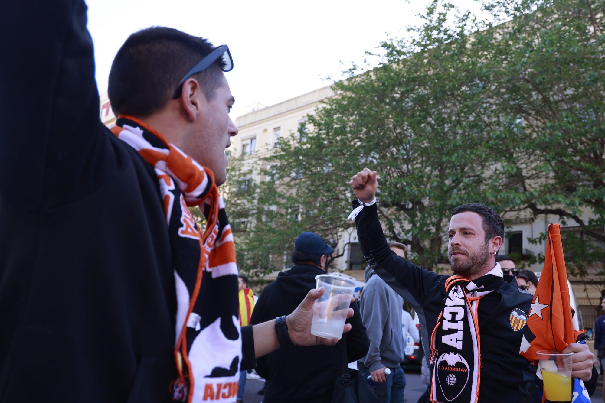 Mestalla es una fiesta en las horas previas a la final