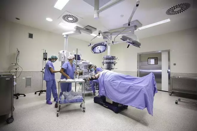 La Junta defiende mejoras en las listas quirúrgicas de Traumatología en Cáceres