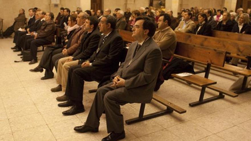 Acto de la Junta pro Semana Santa en la Virgen del Carmen de Renueva, parroquia de El Silencio, en 2009.