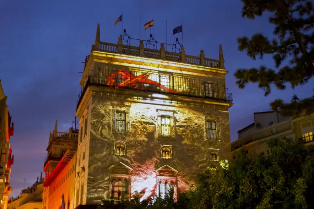 Proyecciones sobre el Palau de la Generalitat