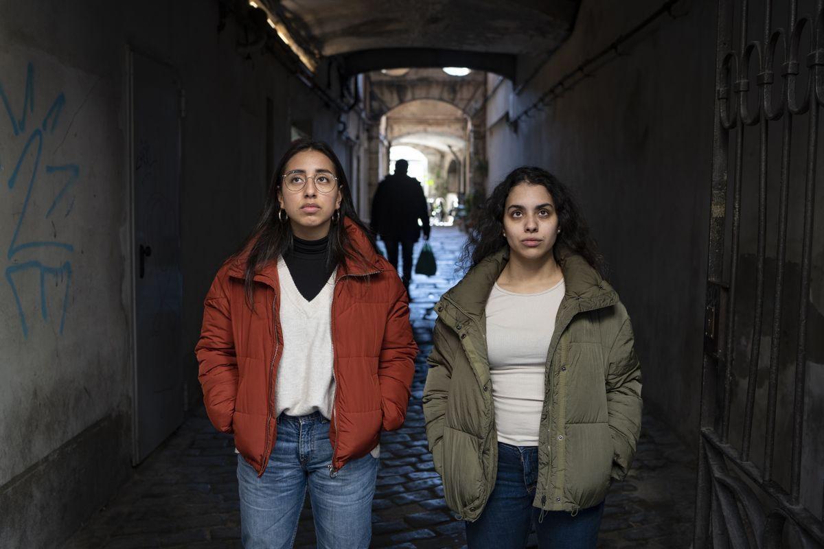 Carla Dávalos y Míriam Arenas, jóvenes que explican su experiencia para poder emanciparse y acceder a una vivienda.