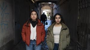 Carla Dávalos y Míriam Arenas, jóvenes que explican su experiencia para poder emanciparse y acceder a una vivienda.