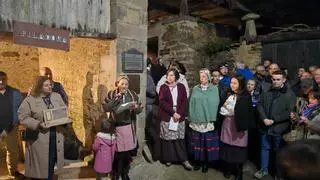 Navelgas consigue viajar al pasado en una noche llena de tradiciones, oficios artesanales y sabores de antaño
