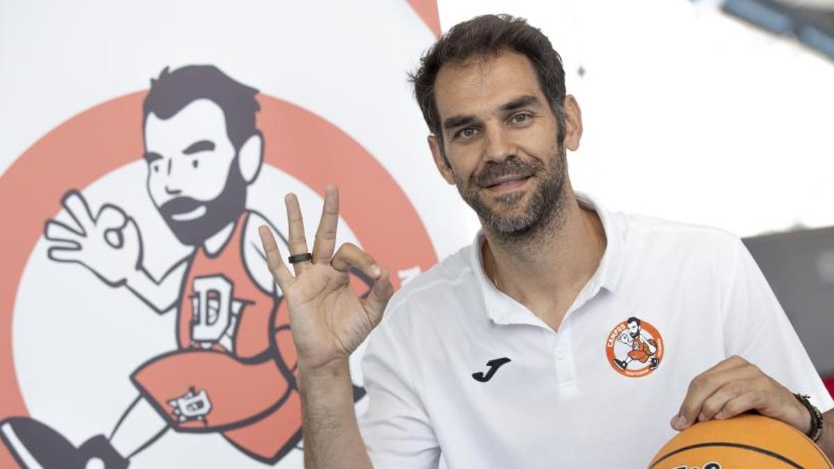 Calderón presentó su campus de baloncesto en Extremadura que ya es un clásico del verano