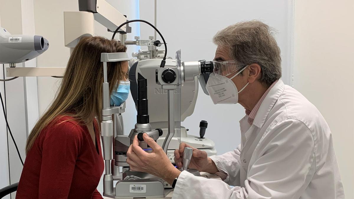 Un oftalmólogo de Quirónsalud destaca que el 30% de los pacientes de covid-19 presenta alteraciones oculares