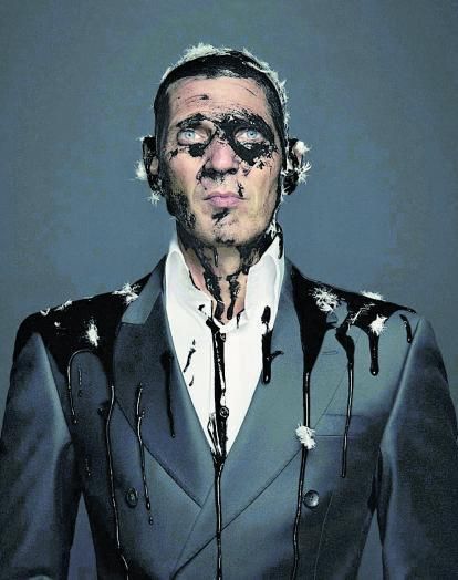 Autorretrato de Erwin Olaf. 