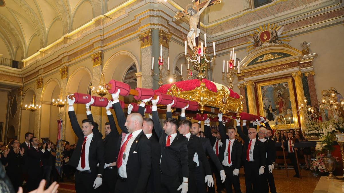 La celebración de la fiesta del Santísimo Cristo tuvo que circunscribirse al interior del templo parroquial.