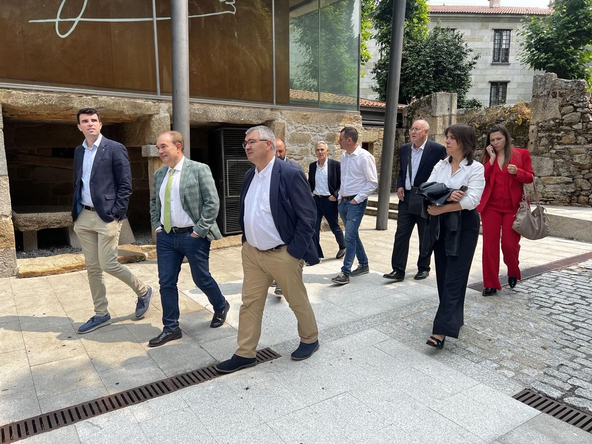 La comitiva visitó la Mancomunidade do Salnés.