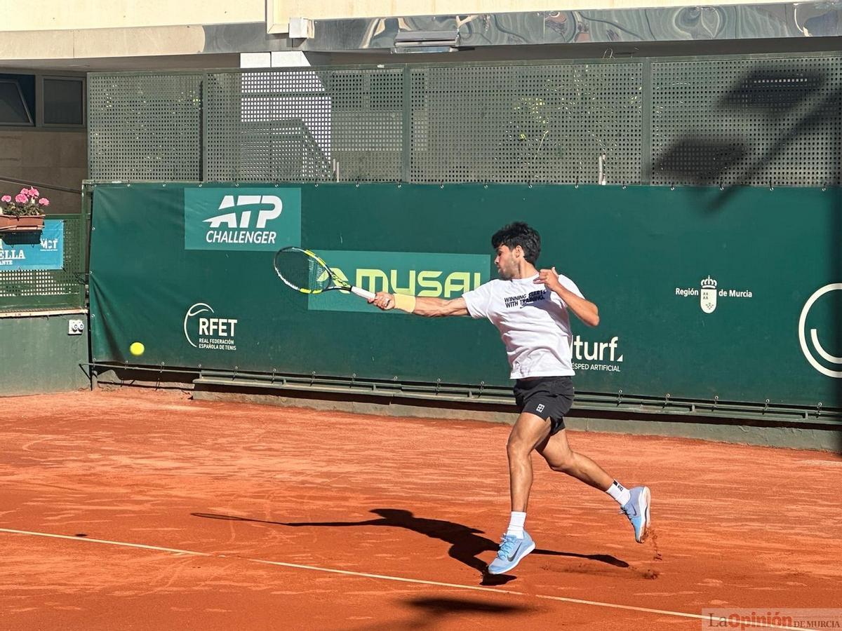 Carlos Alcaraz entrena en el Murcia Club de Tenis