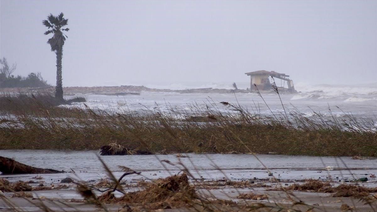 El azote de 'Gloria' deja un Delta del Ebro aún más frágil