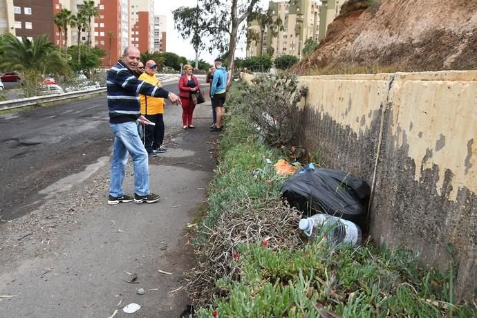 16/02/2019 TELDE. Escape de aguas residuales en Jinamar y mal estado de carreteras y edificios.   Fotografa: YAIZA SOCORRO.