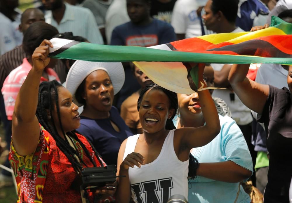 Alegría en Zimbabue tras la dimisión de Mugabe