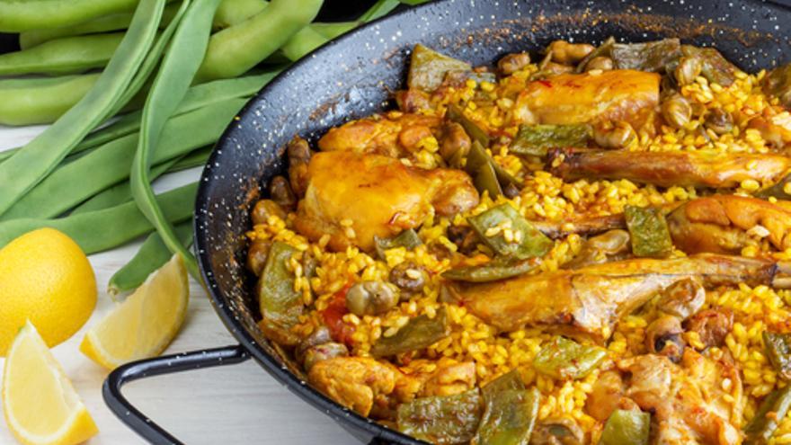 Paella valenciana de conejo