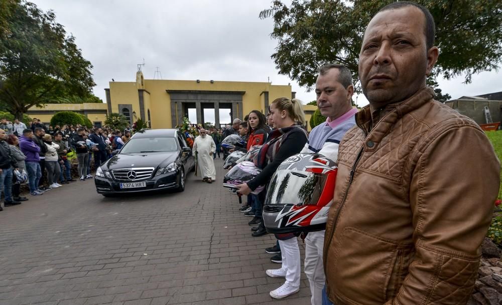 Homenaje de los moteros fallecidos en el accidente de Mogán