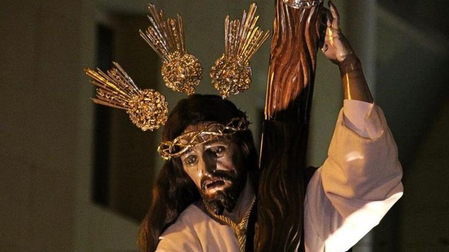 La Cofradía del Nazareno de Mérida sustituye el Besapiés por una reverencia o cabezada