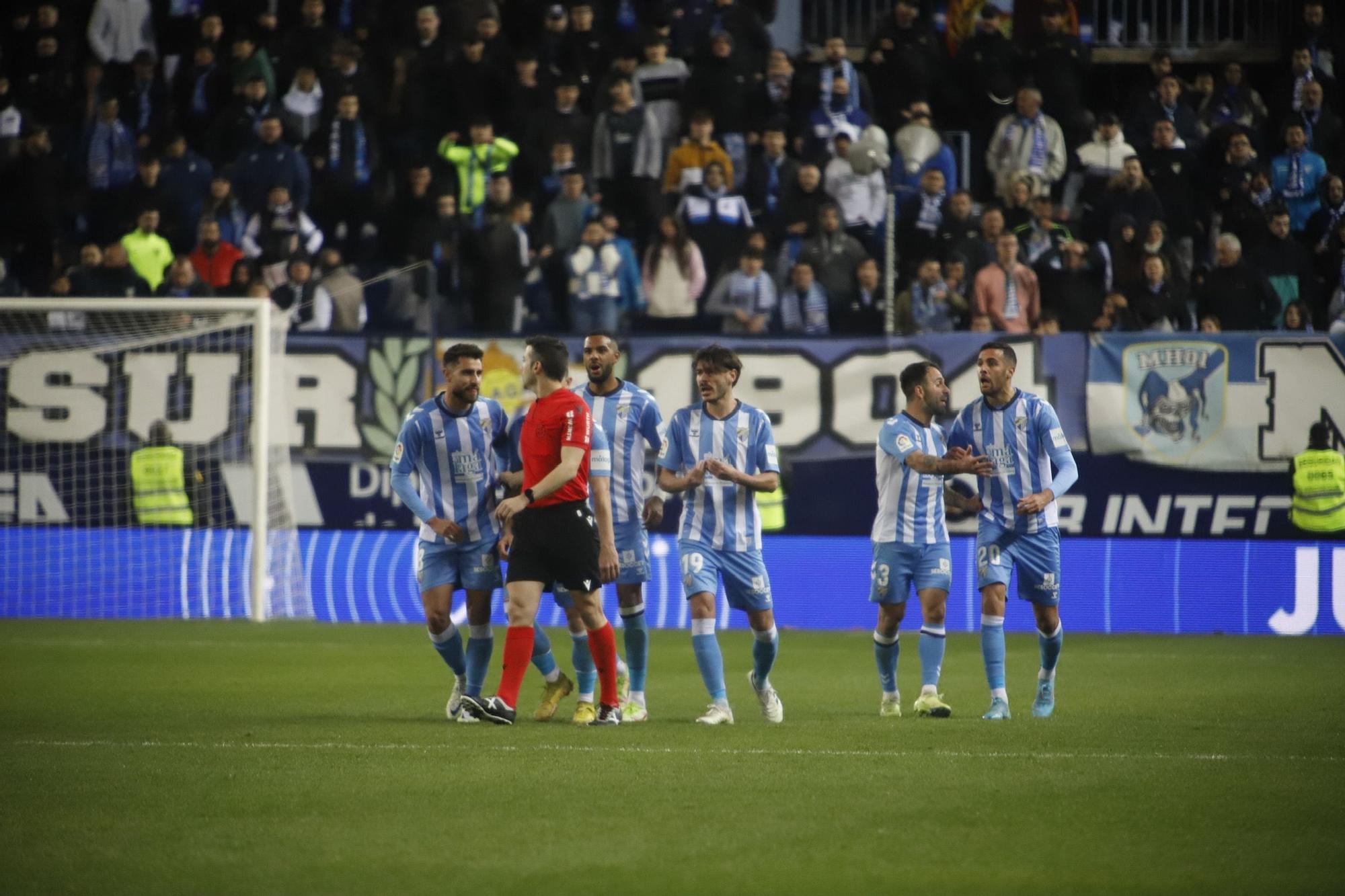 El Málaga CF - Real Oviedo, en imágenes