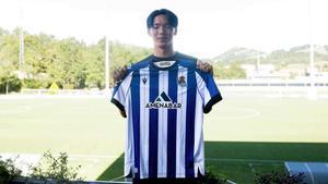 Kazunari Kita, en su presentación con la Real Sociedad