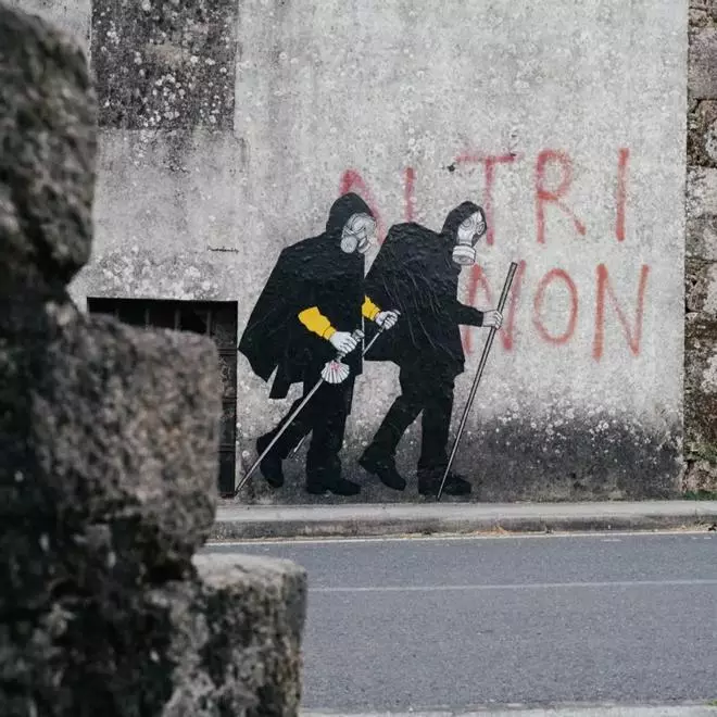 Así es la nueva obra del primo gallego de Banksy que luce Palas de Rei: "Altri Non"