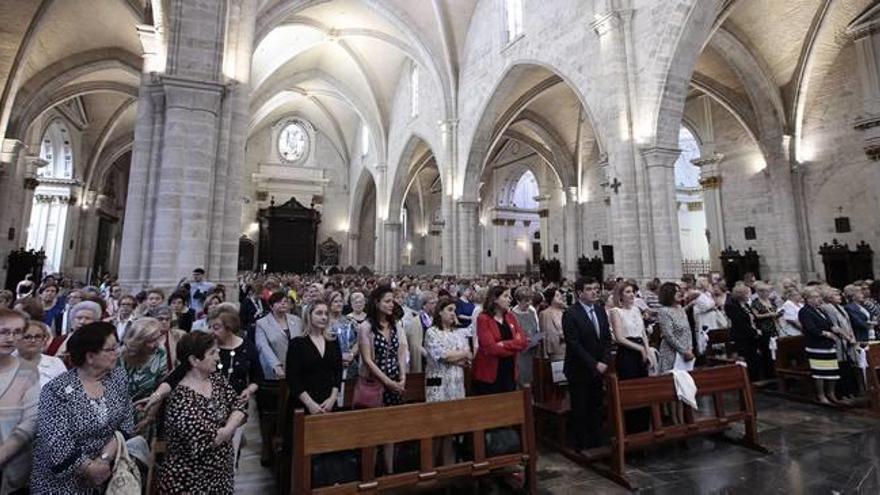 Tyrius congrega a 2.000 amas de casa en la catedral