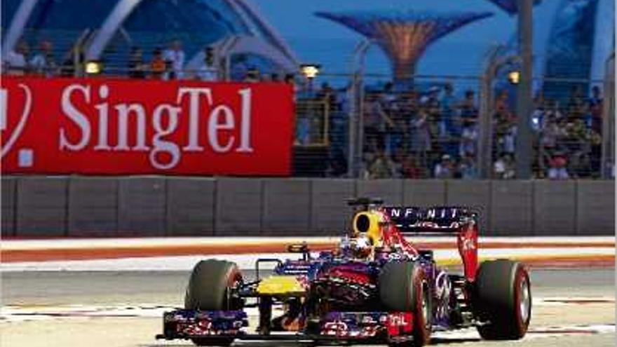 Vettel imposa la seva autoritat a Singapur i s&#039;endú una nova &quot;pole&quot;